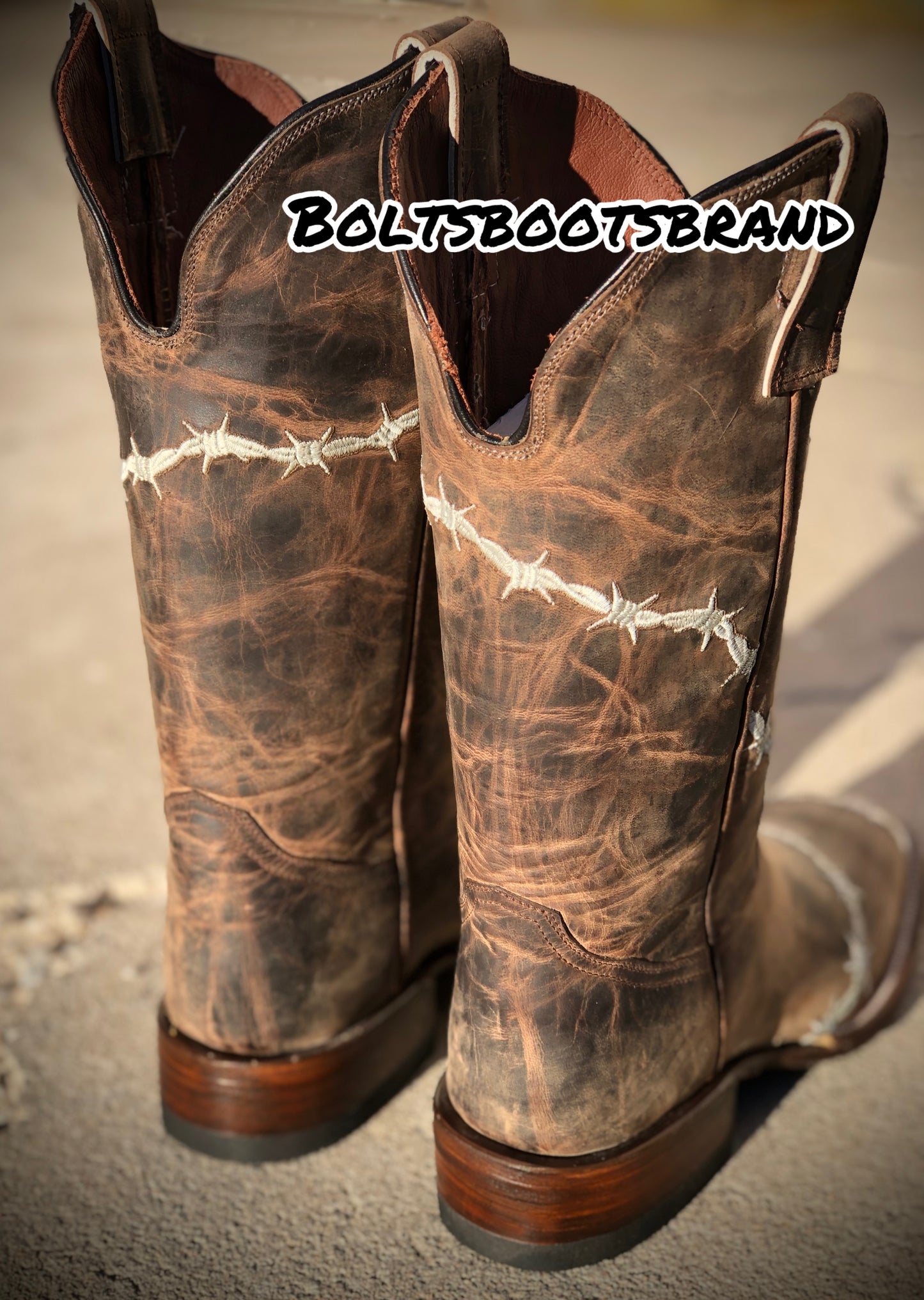 Barbed wire bow by Boltsbootsbrand