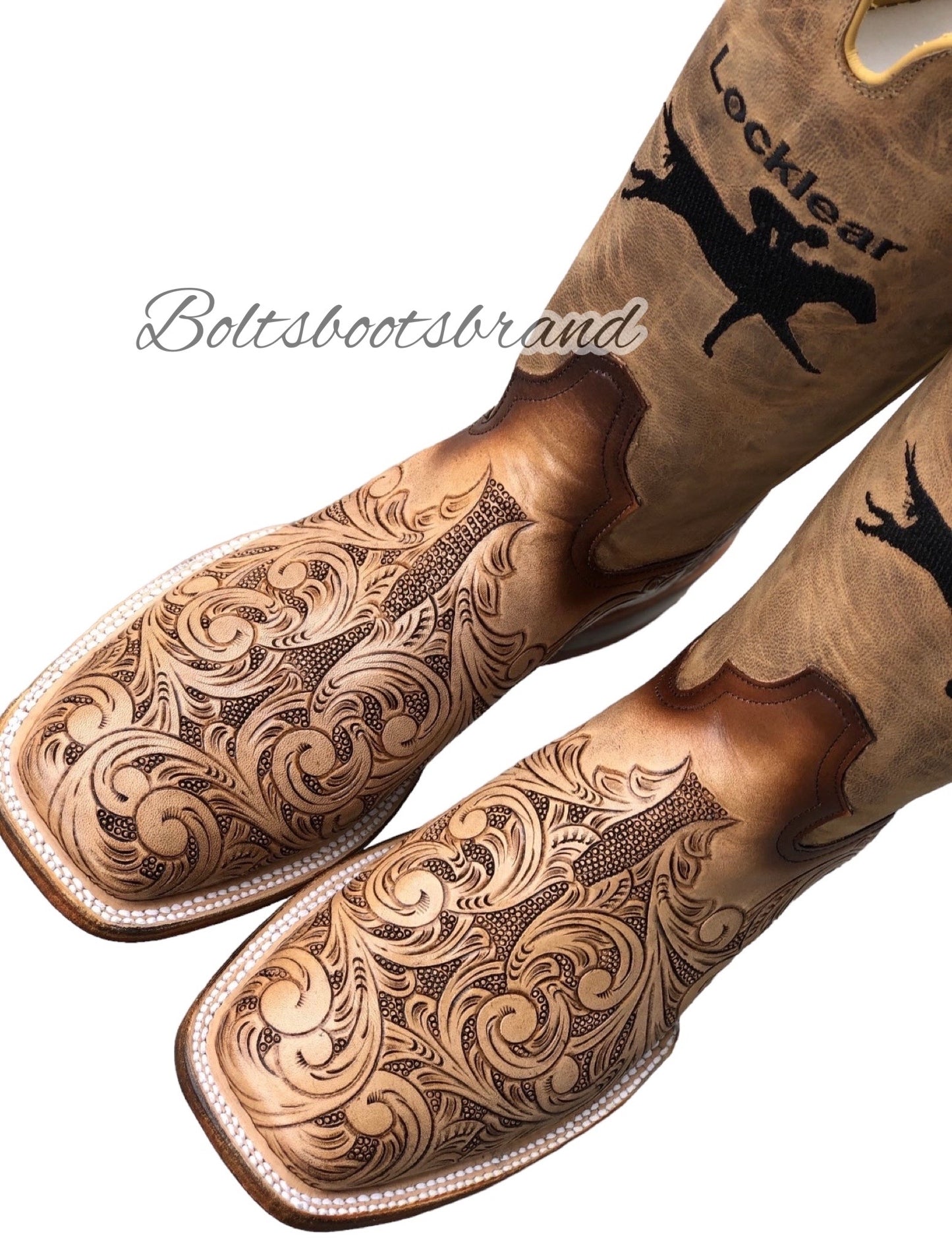 Scroll handtooled design 💃🏼women’s signature by Boltsbootsbrand