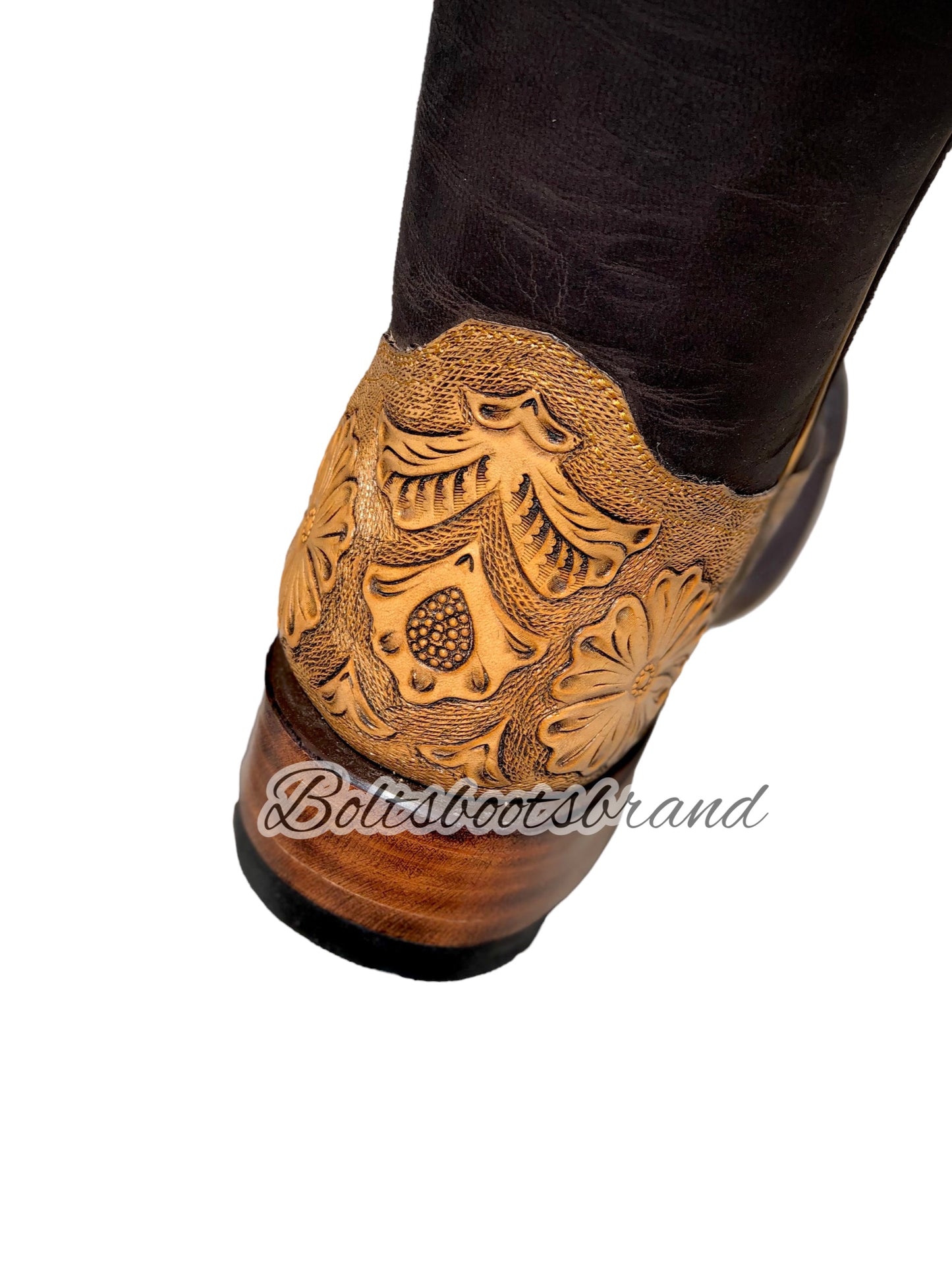 Sahara handtooled by Boltsbootsbrand