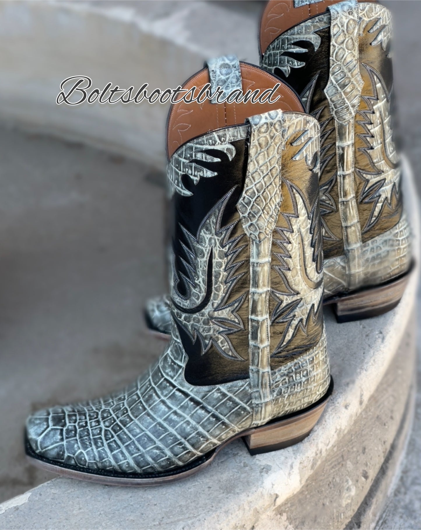 Montanas by Boltsbootsbrand