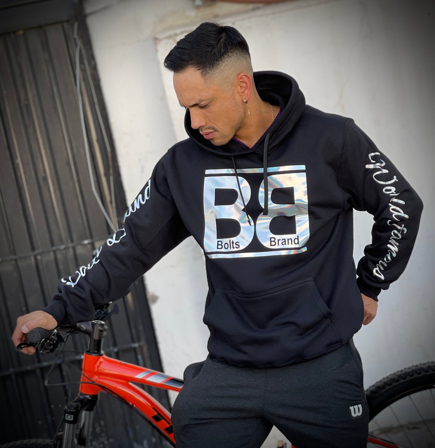 B le chrome sweatshirt ( bolts brand )