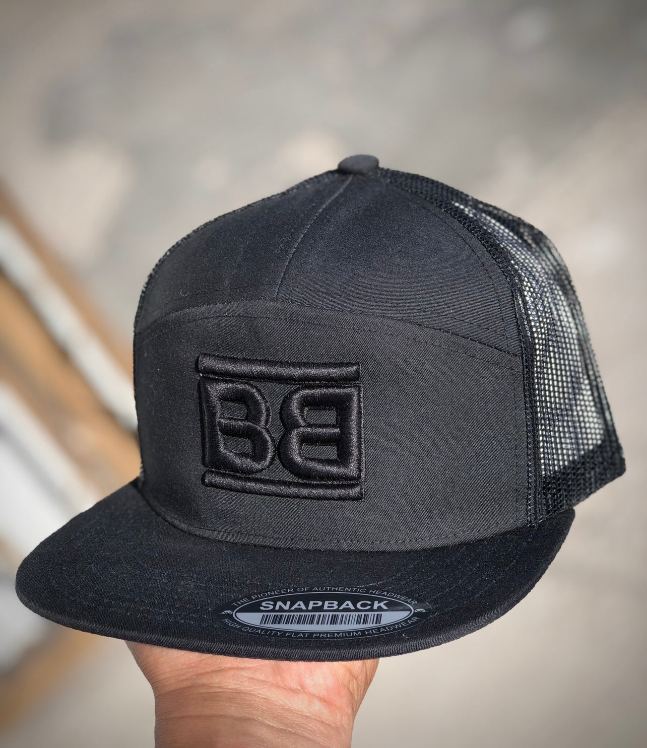 B* SnapBack by Boltsbootsbrand